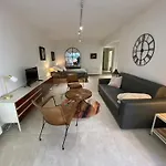 Lägenhet Spacieux Renove Avec Terrasse Et Parking Prive - Fr-1-374-99
