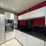 Spacieux Renove Avec Terrasse Et Parking Prive - Fr-1-374-99 Lägenhet