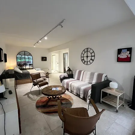 Lägenhet Spacieux Renove Avec Terrasse Et Parking Prive - Fr-1-374-99 Arcachon