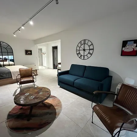 Spacieux Rénové Avec Terrasse Et Parking Privé - Fr-1-374-99 Arcachón